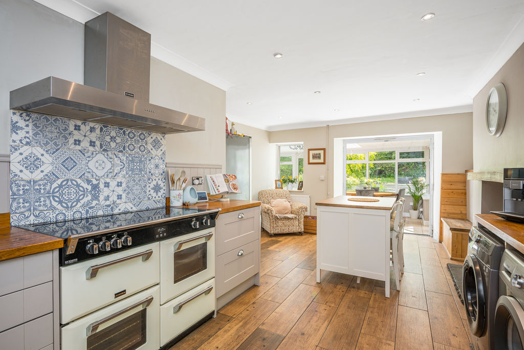 Kitchen / Dining Room- click for photo gallery